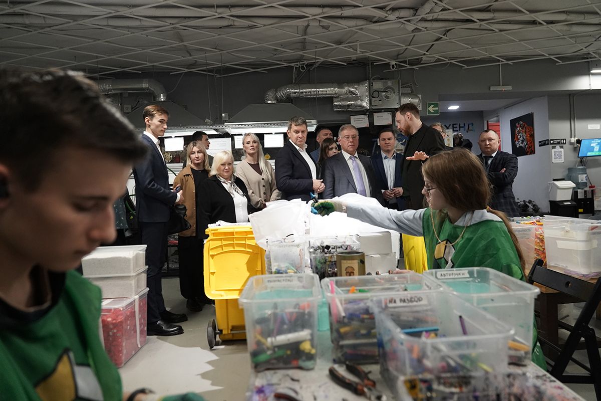 «Единая Россия» организовала экскурсию в эколого-просветительский центр в Москве