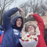 «Молодая Гвардия Единой России» и «Волонтёрская Рота» провели в Санкт-Петербурге флешмоб ко Дню матери