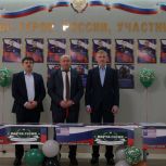 «Единая Россия» открыла в Махачкале Парты Героя в честь Героев России