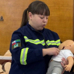 Активисты «Единой России» обучили школьников Белгородской области оказанию первой медицинской помощи