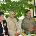 В Чаплыгине единороссы организовали для школьников встречу с участником СВО и волонтерами