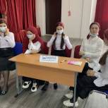 Сторонники партии «Единая Россия» провели «РосКвиз» в двух районах Чеченской Республики