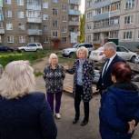 Лариса Ушакова проверила качество выполненных работ по программе «Решаем вместе!» в одном из дворов своего округа