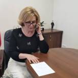 Инна Святенко разберется в причинах блокировки социальной карты жительницы ЮВАО