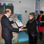 Школьная краеведческая комната Боровлянской школы получила памятный стенд