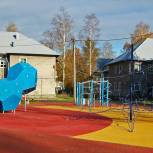 В городе Кировск появился яркий двор