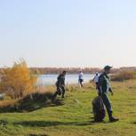 В Знаменском районе продолжается осенний этап акции «Чистые берега»