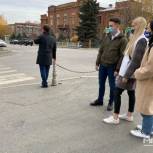 В преддверии Дня белой трости активисты «Молодой Гвардии» Свердловской области проверили переходы и пандусы