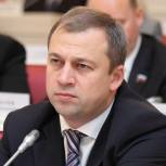 Михаил Дралин поддержал инициативу о приобретении новогодних подарков для детей Шемышейского района