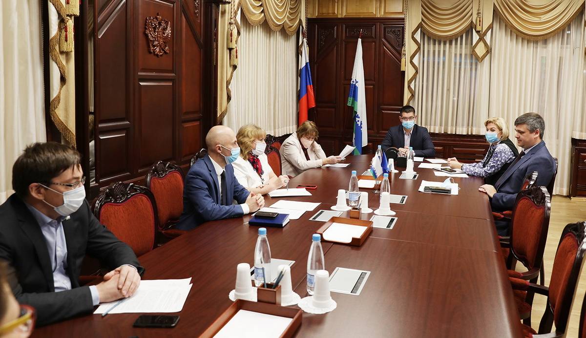 депутаты окружного собрания