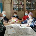 При поддержке «Единой России» в Баганском районе состоялся мастер-класс по оригами для пожилых людей