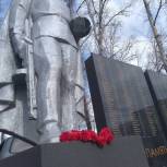 Пусть память негаснущим огнём всегда горит в сердцах потомков