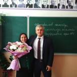 Депутат Магомед Магомедов поздравил с Днем учителя ветерана педагогического труда
