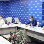 Медицина и пенсия: в «Единой России» подвели итоги Недели приемов для старшего поколения