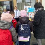 В Королеве единороссы приняли участие в мероприятии, посвященном Международному дню белой трости