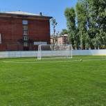 В рамках проекта «Народные инициативы» благоустроили школьную территорию для занятий спортом в Иркутске
