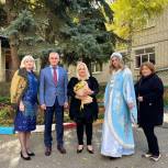 Снегурочка пришла в гости к дошколятам в октябре
