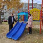 Луховицкие активисты партпроекта «Городская среда» проверили состояние детской площадки
