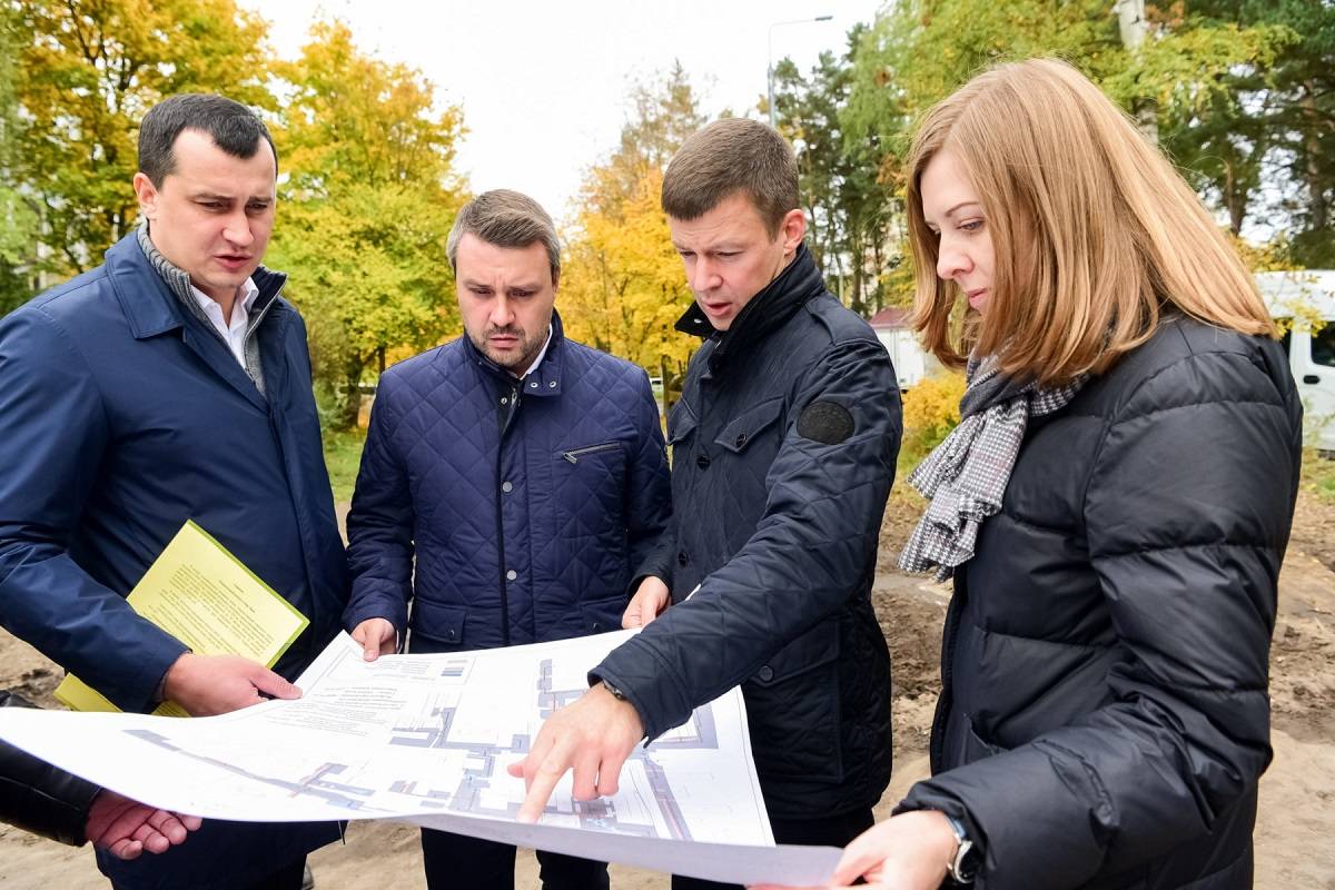 Сергей Юров проверил ход выполнения работ по укладке труб на выездном  совещании с участием подрядчиков