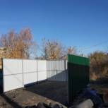 Денис Желиховский оценил результат работ по благоустройству контейнерной площадки на улице Бийской