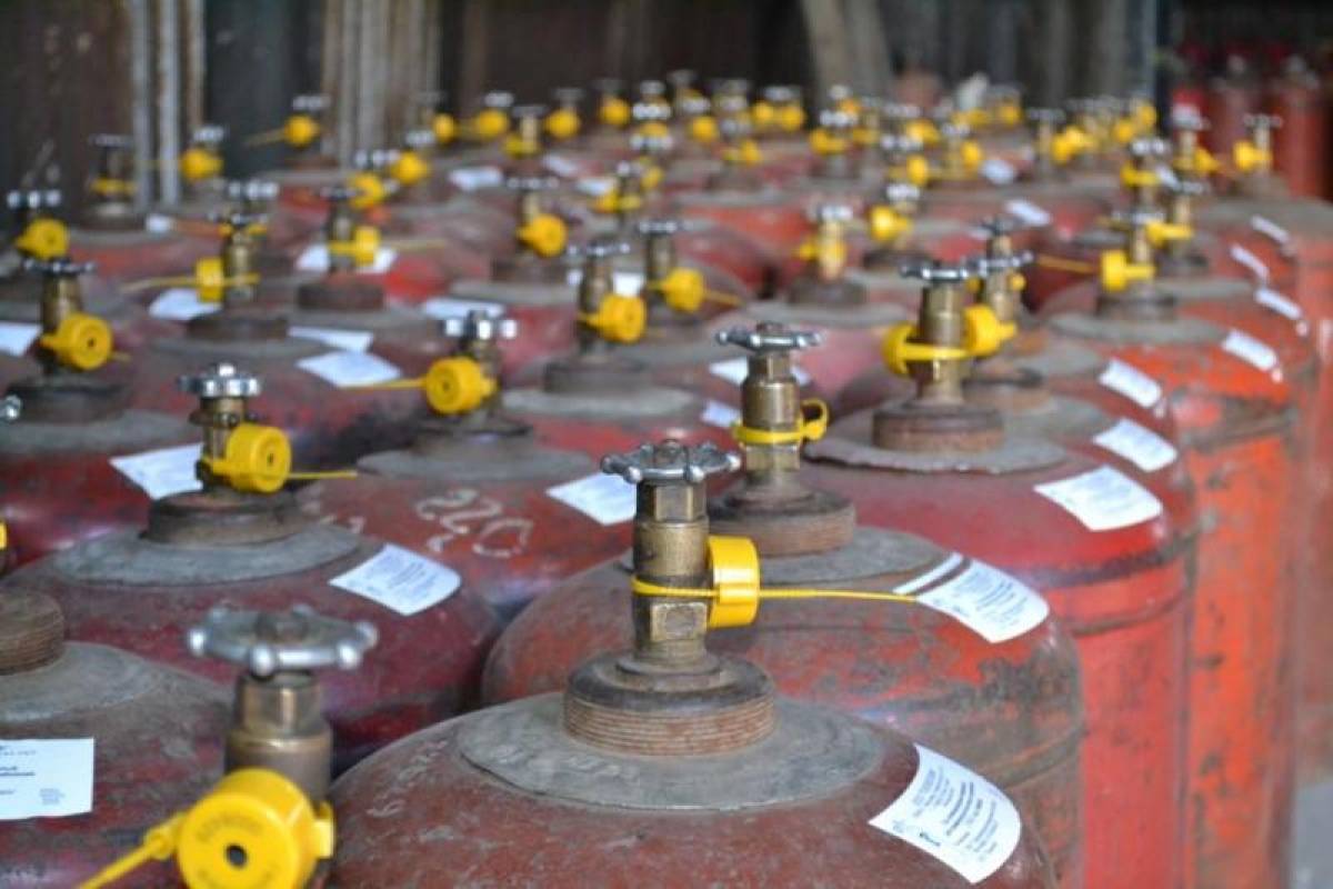 Газ баллоны киров. Газовый баллон. Сжиженный ГАЗ В баллонах. Баллон ПГС. Кировский баллон.