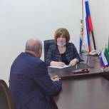 Председатель Собрания депутатов Кировского района города Махачкалы Эльмира Абиева провела прием граждан