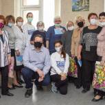 Партийцы регионального отделения поздравили педагогов колледжа