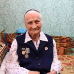 Елена Акимкина поздравила ветерана Великой Отечественной войны