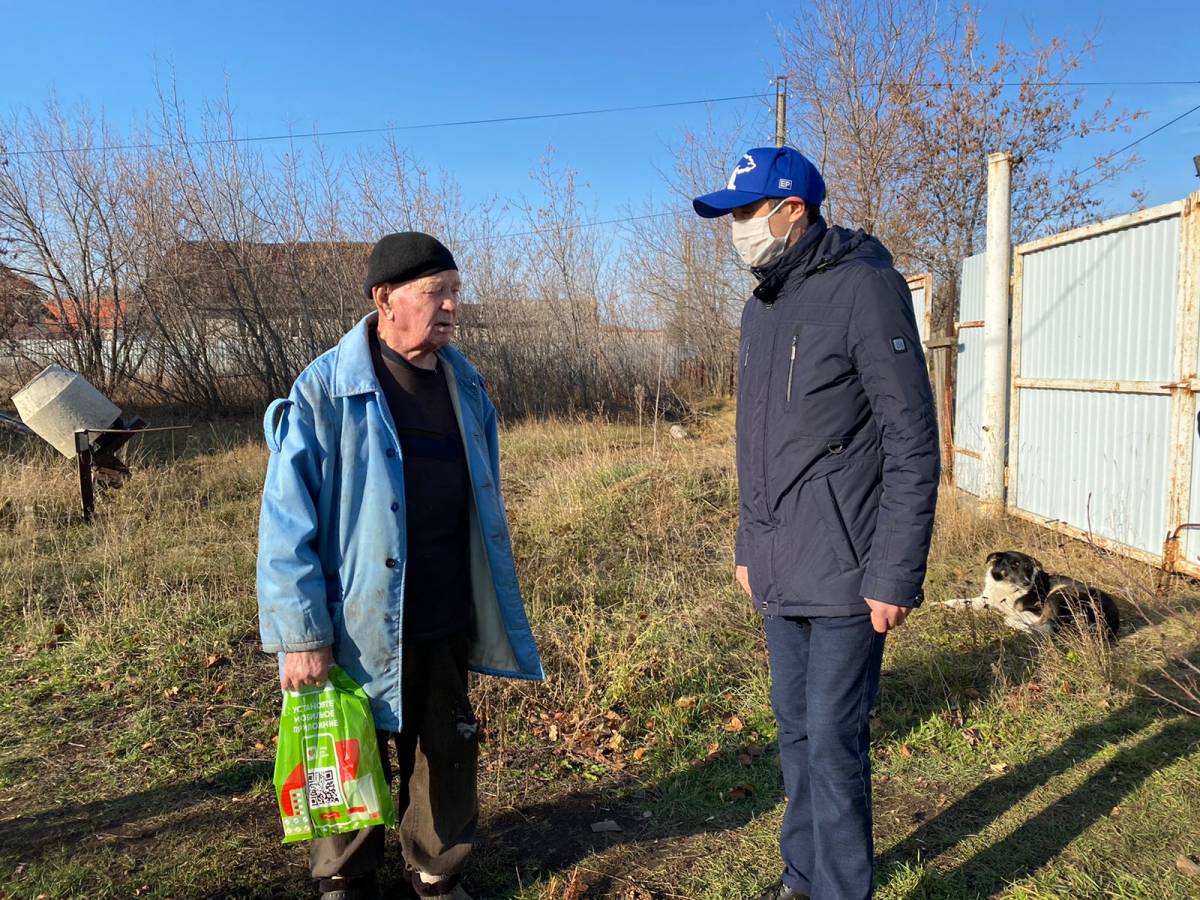 В Уфе волонтер доставил на дом лекарства пожилому мужчине