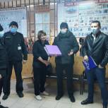 Истринские партийцы обсудили вопросы безопасности с руководством Бужаровской школы