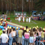 «Единая Россия» предложила организовать для детей мобилизованных бесплатный отдых в лагерях в осенние каникулы