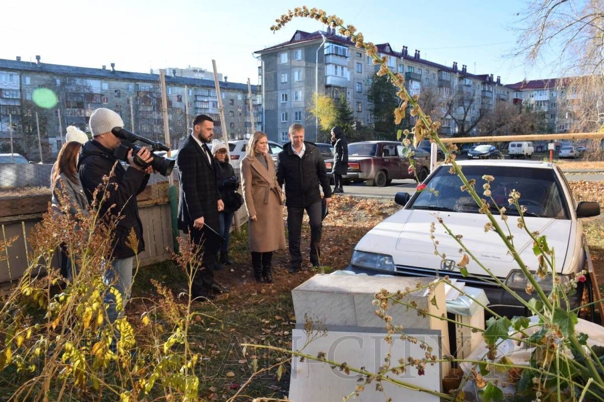 В Кургане выявили неубранные дворы | 26.10.2022 | Курган - БезФормата