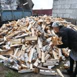 Четыре машины колотых дров отправились семьям мобилизованных из Красноармейского района