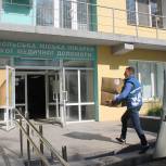 Донские депутаты «Единой России» доставили в БСМП Мариуполя 2 тысячи халатов, маски и медоборудование