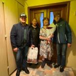 Единороссы поздравили ветерана труда из Можайского района с 85-летием
