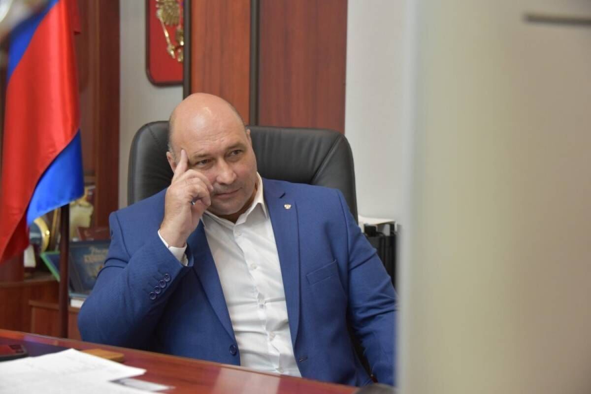 Владимир Немцев обсудил новую редакцию Федерального закона о молодежной политике