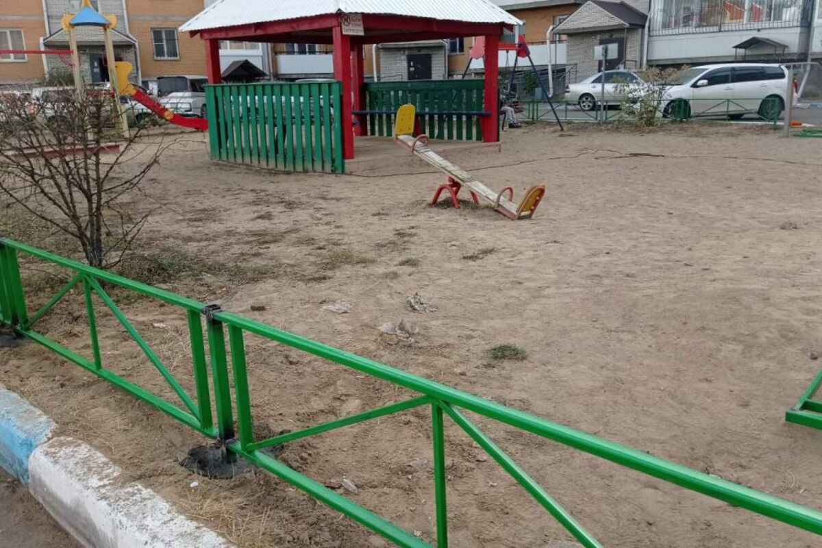Детские площадки, техника, ремонт: «Единая Россия» помогла гражданам в ходе  приёмов