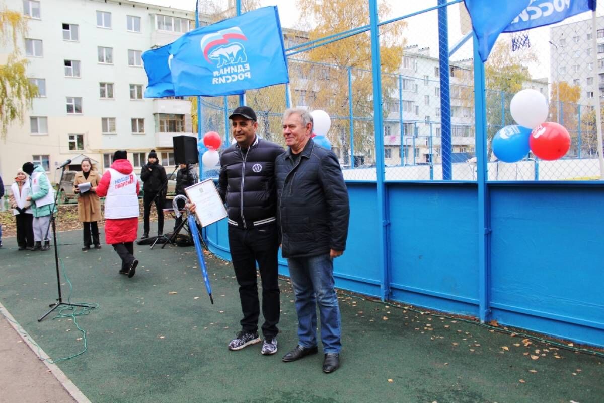 В рамках партпроекта «Городская среда» в Октябрьском состоялось открытие  дворовой площадки