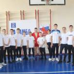 По приглашению депутата для школьников в Калининске открытую тренировку провёл победитель Кубка мира по самбо