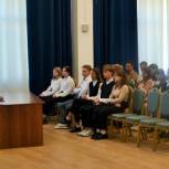 В преддверии Дня учителя в школе Донецка состоялся «Разговор о важном»