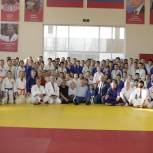 Александр Вайнберг помог юным спортсменам из Донецка принять участие в межрегиональном турнире по дзюдо в Дагестане