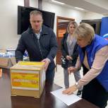В Муравленко жители города собрали более 400 килограммов гуманитарной помощи для мобилизованных граждан
