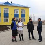 Партийный десант посетил строящийся детский сад в микрорайоне «Прибрежный»