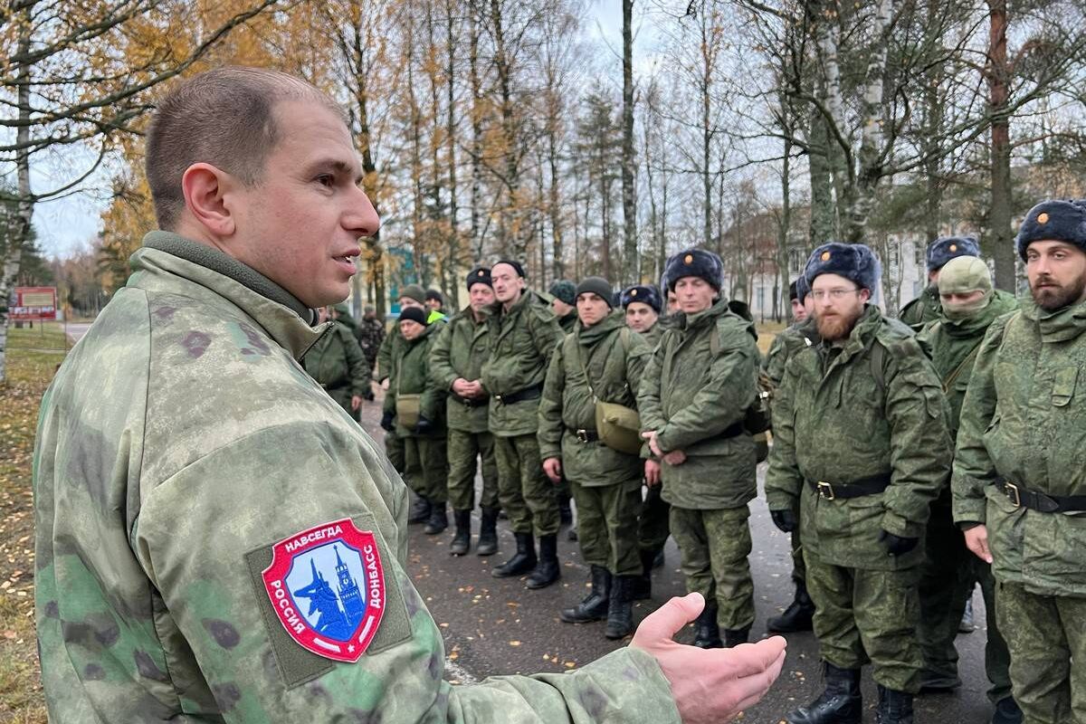 депутат михаил романов санкт петербург