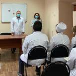 Юлия Литневская вручила благодарственные письма врачам Энгельсского перинатального центра