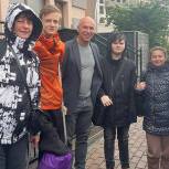 «Единая Россия» помогла отправить на отдых в Сочи получивших ранения детей из ЛДНР