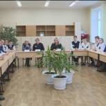 Чебоксарские школьники вместе с депутатом Госдумы поговорили о чести и патриотизме