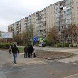Елена Акимкина проверила устранение недостатков, допущенных при ремонте автомобильной дороги в микрорайоне Канищево