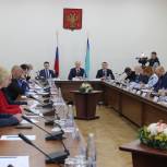 Сегодня председатель Курского городского Собрания седьмого созыва Владимир Токарев провёл 2-ое внеочередное заседание КГС