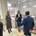Альфия Когогина: Учителя, школьники и их родители по достоинству оценивают капитальный ремонт школ в рамках реализации народной программы «Единой России»